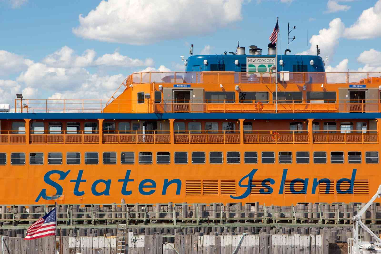 ship displaying staten island name