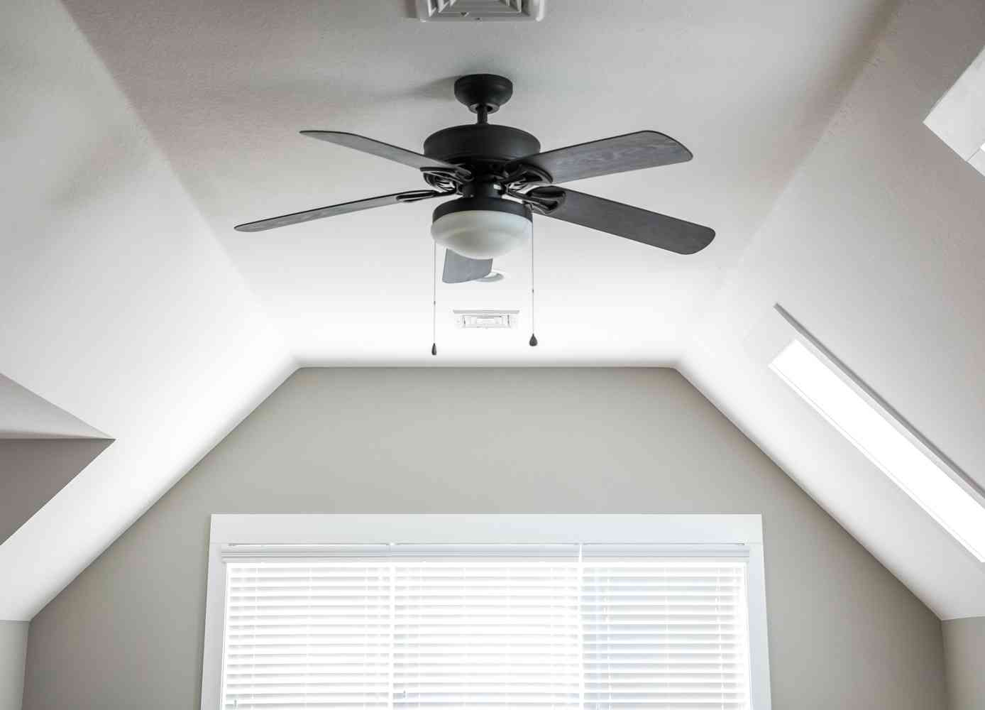 image of ceiling fan